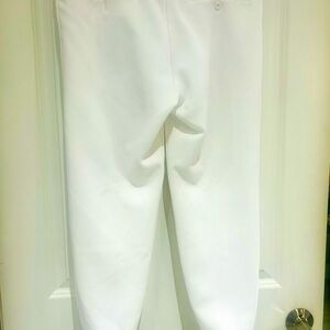 Like New! Women’s White Mizuno Belted Softball Pants- Sz Med